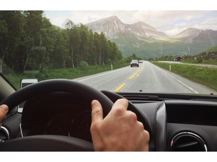 מגוון יתרונות בהשכרת רכב בחו"ל